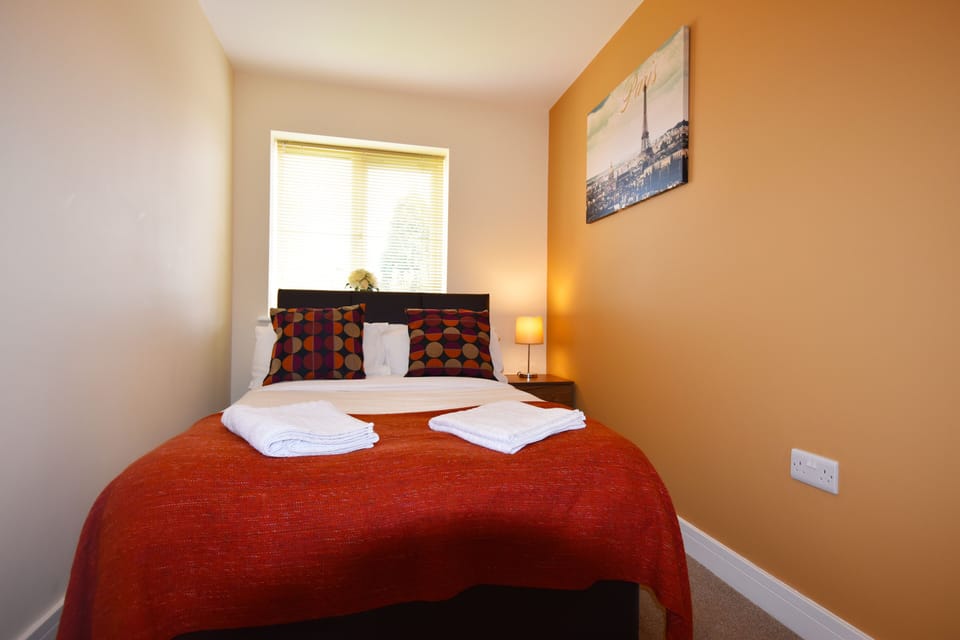 Small Double with complimentary towels.