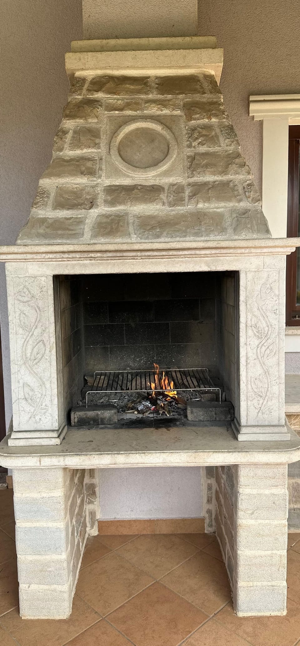 Covered barbecue area