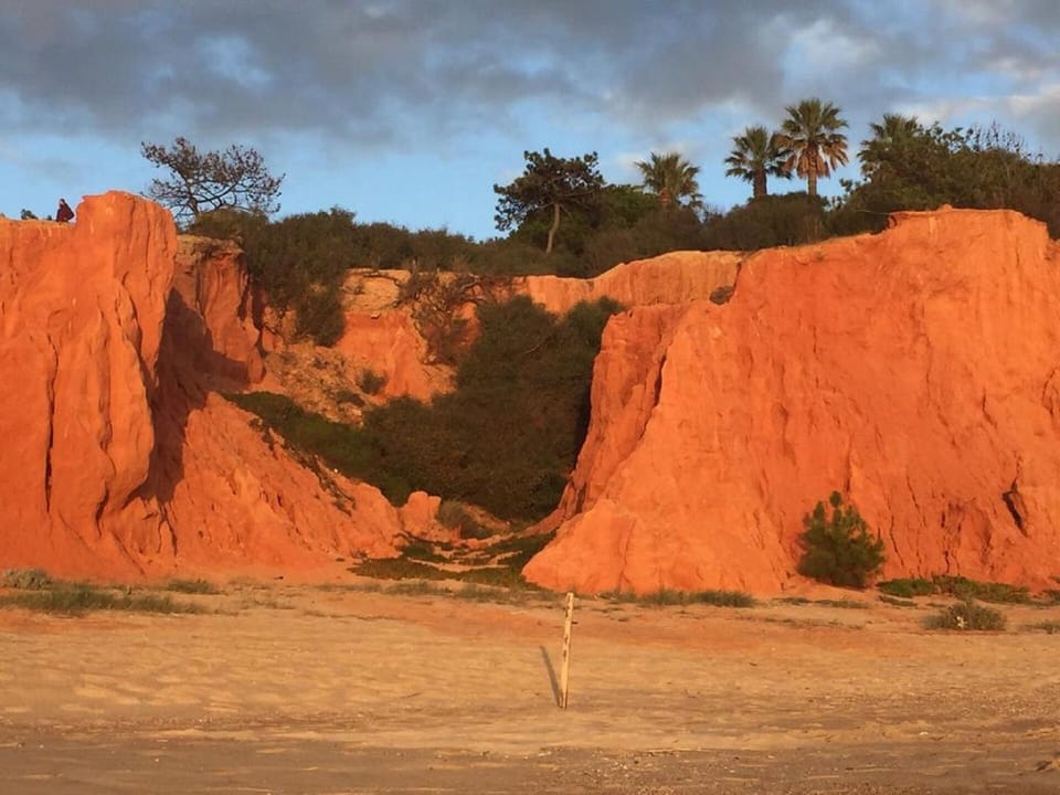 The stunning red cliffs at Vale do Lobo