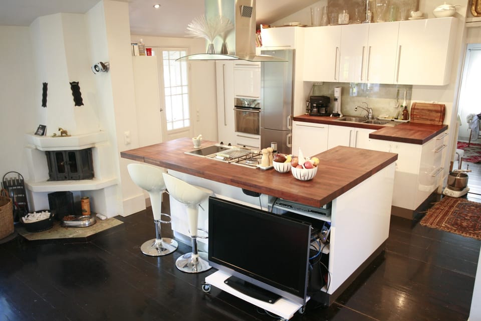 living room / kitchen