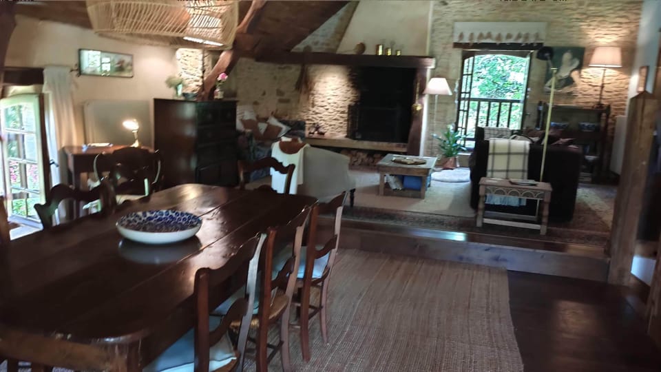 Sitting room and dining table