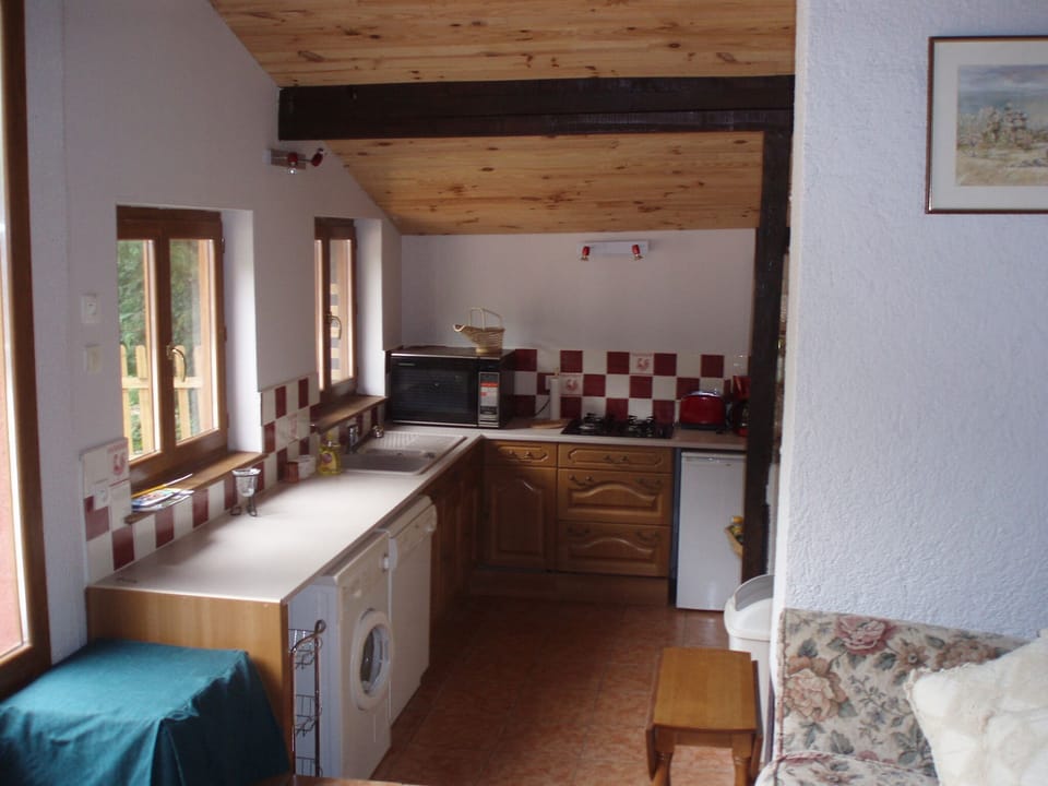 guest kitchen
