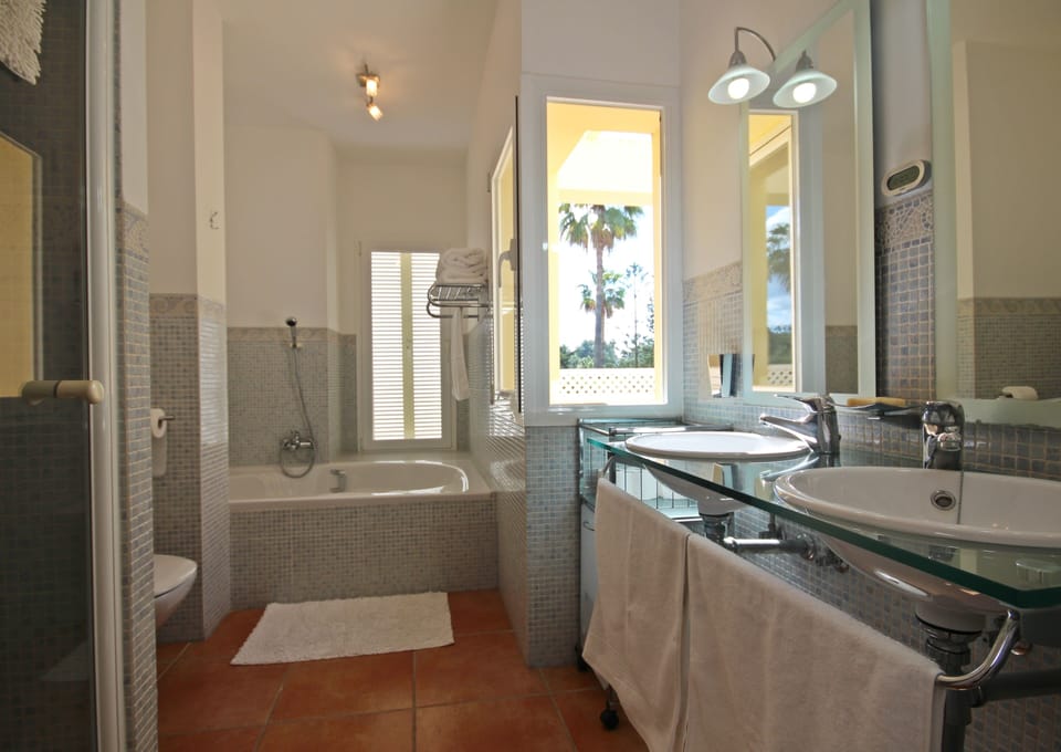 Bathroom to master bedroom