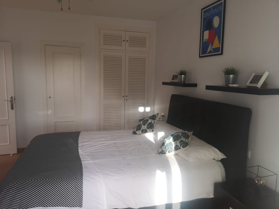 Double bedroom from terrace 