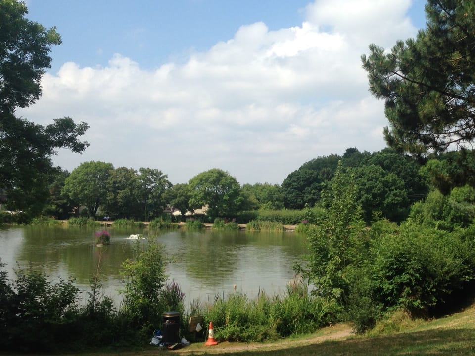 Bitterwell lake within walking distance 