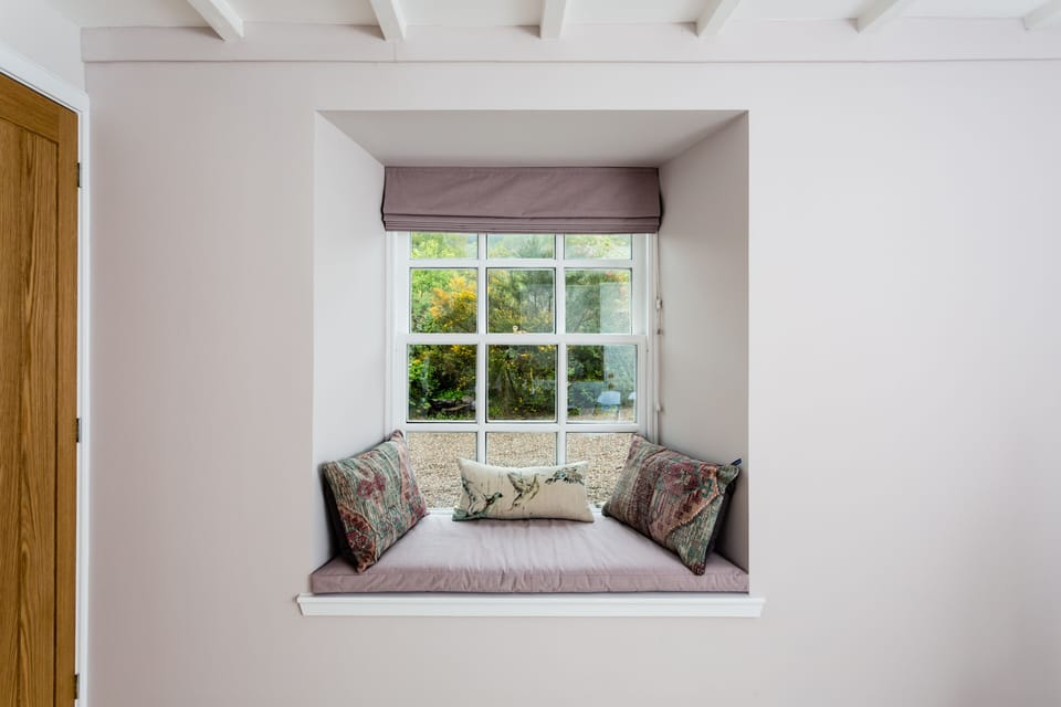 kitchen window seat