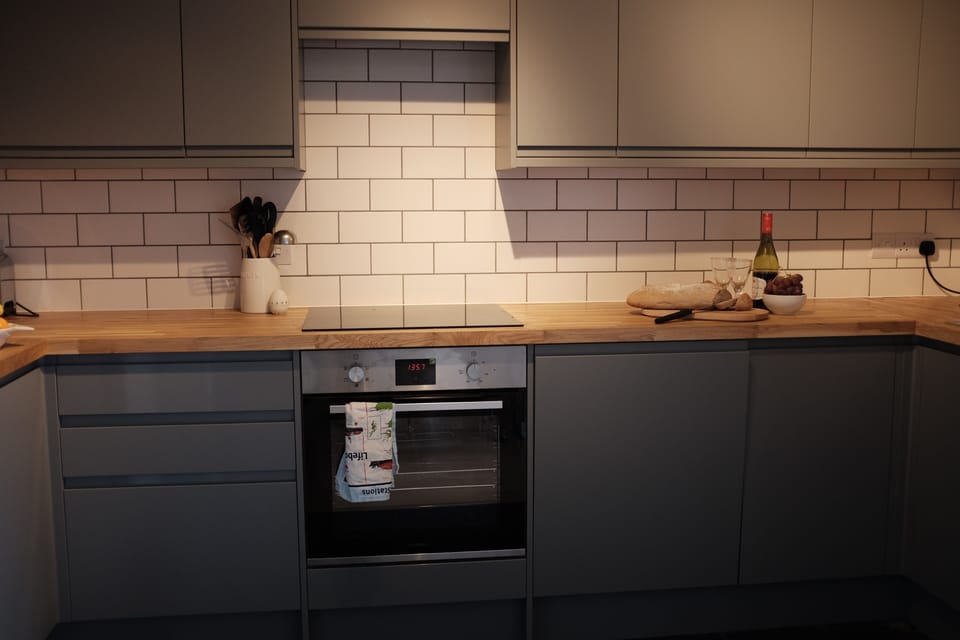 Newly fitted modern kitchen.