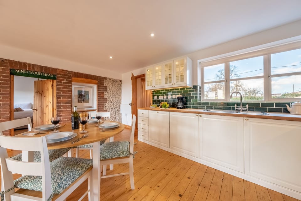 Ground floor: Kitchen/ dining area