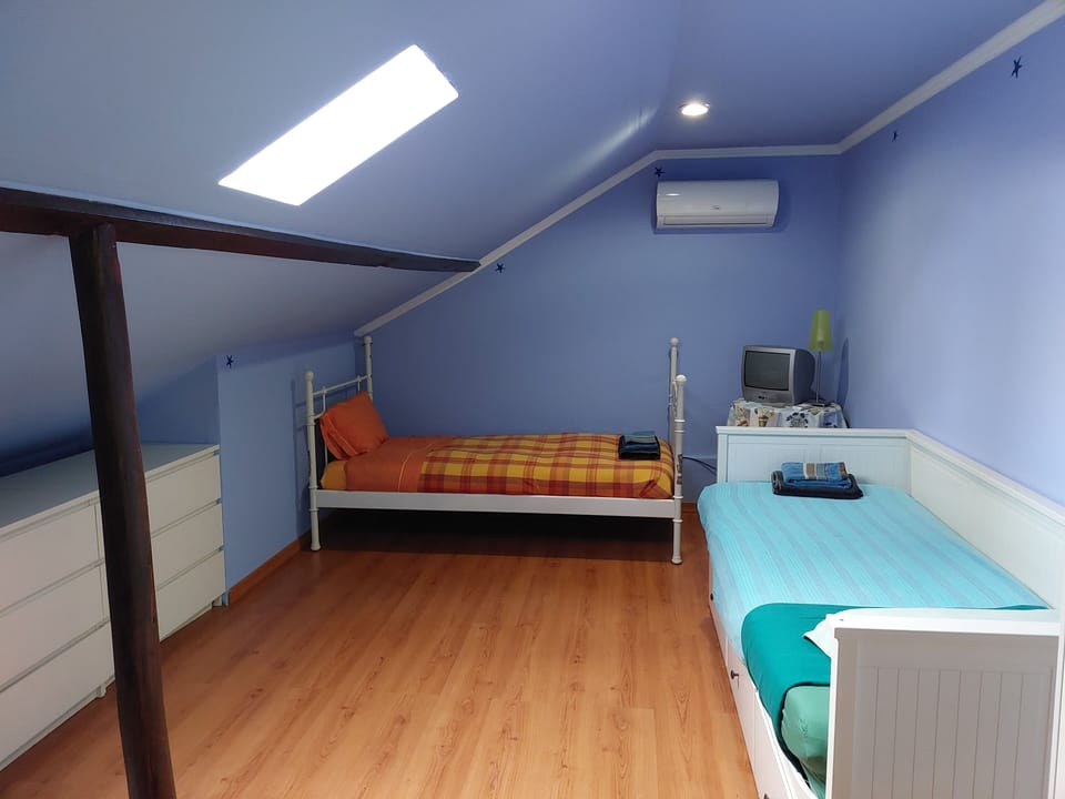 quarto com 2 camas individuais Piso 1