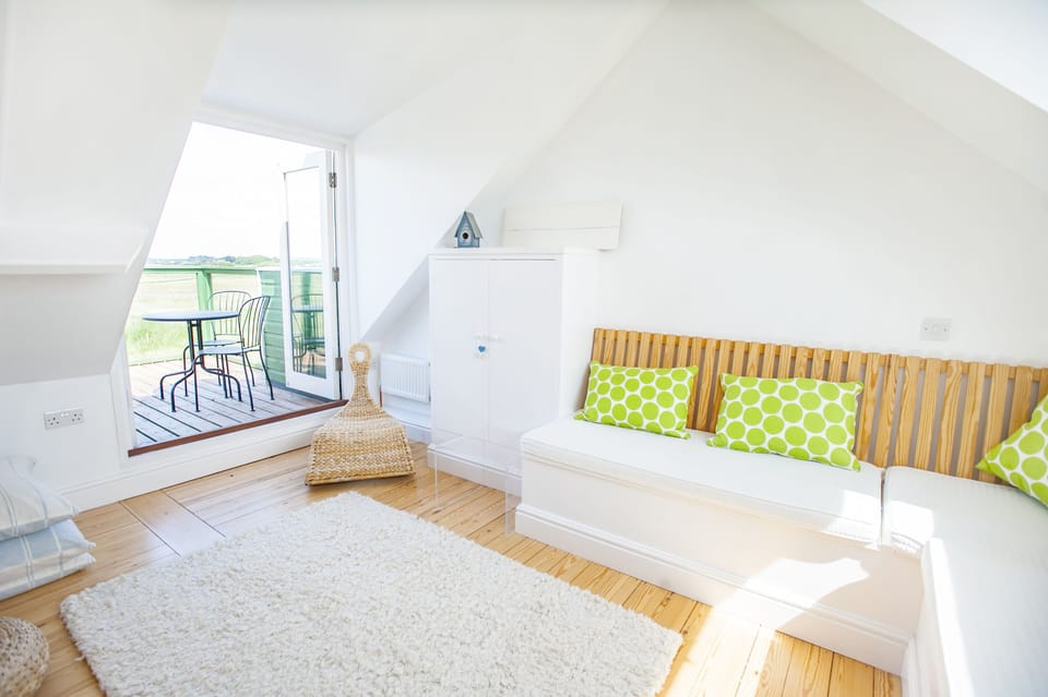 Balcony Room
Marsh View