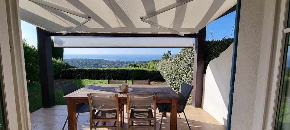 terrasse avec marquise 