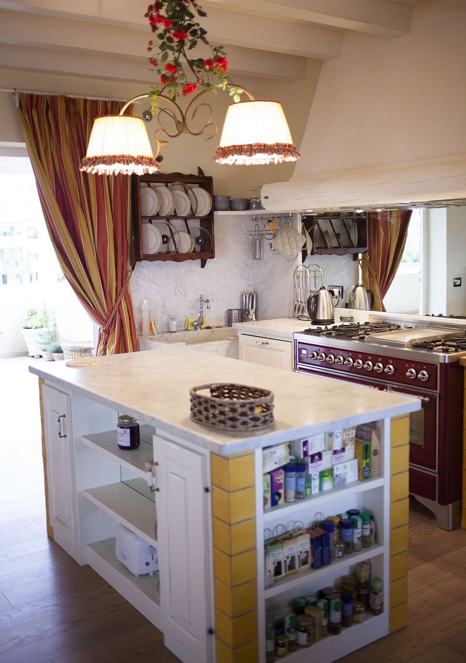 the full equipped kitchen