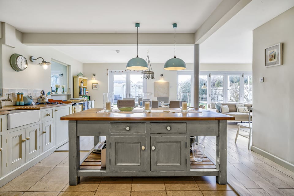 Open plan kitchen/living/dining