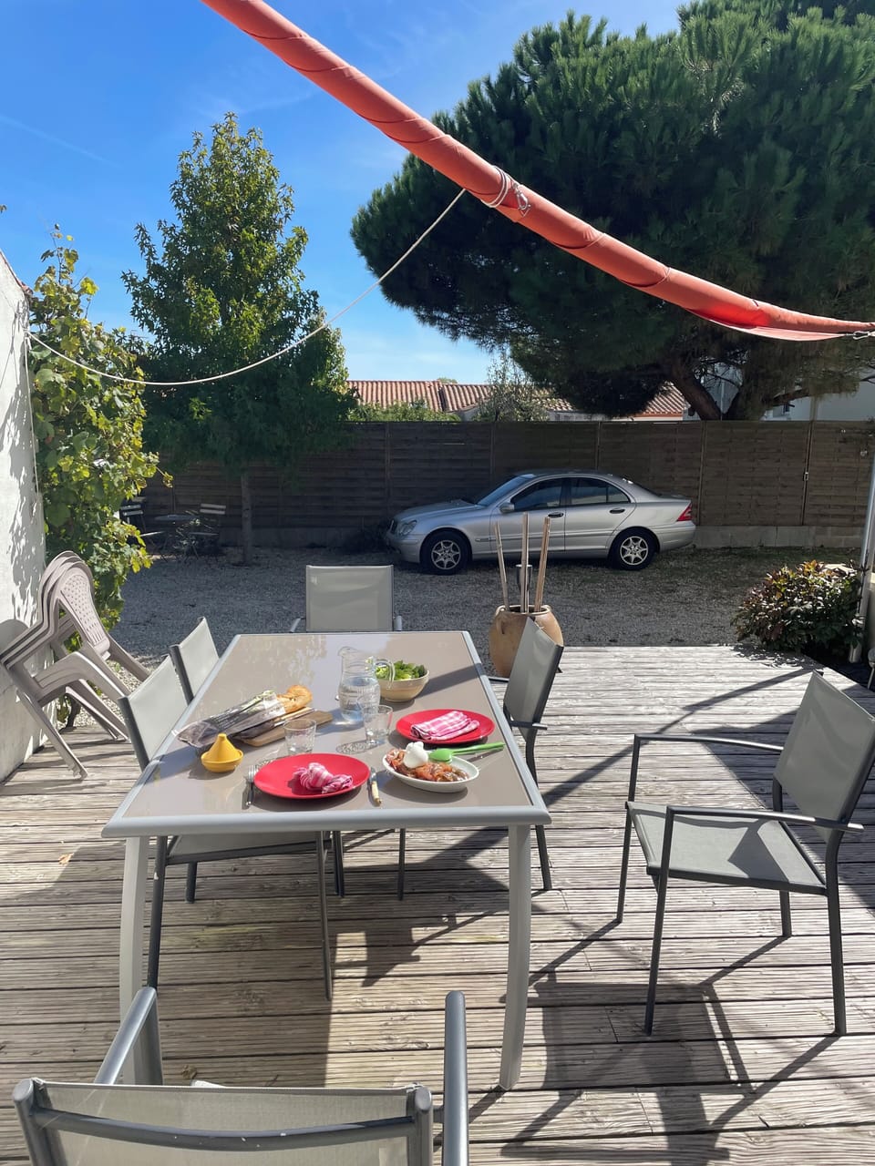 Outdoor dining