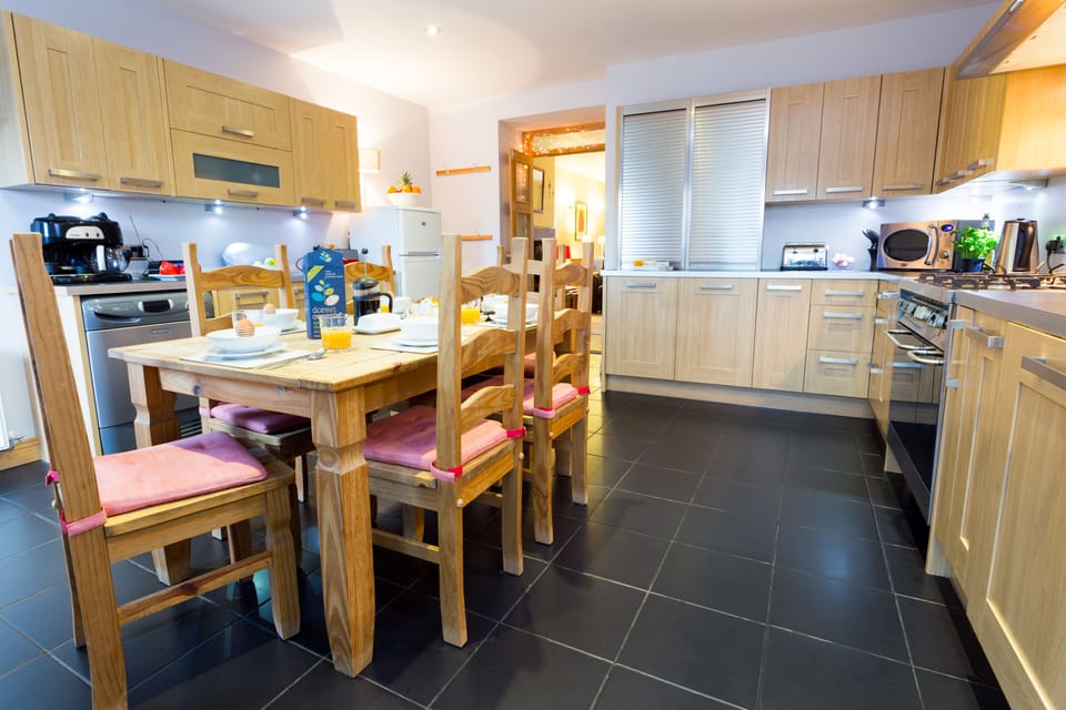 We have all you'll need to create a culinary masterpiece for 6.