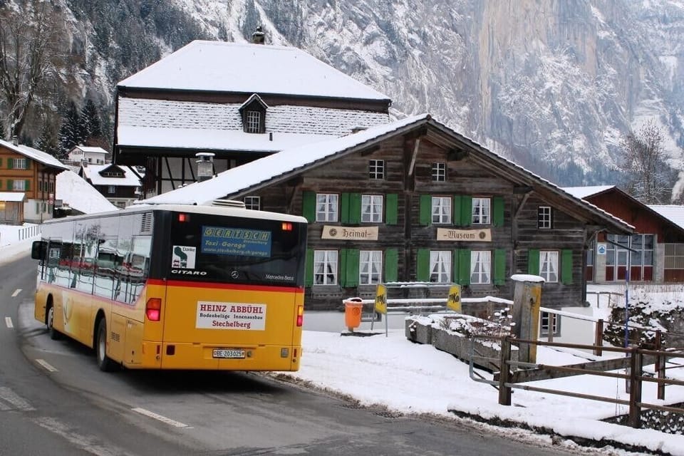 bus stop 25 ms from chalet - free in winter