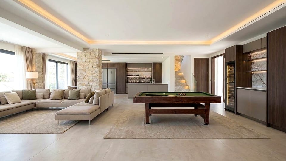 Malibu Main Hall Day