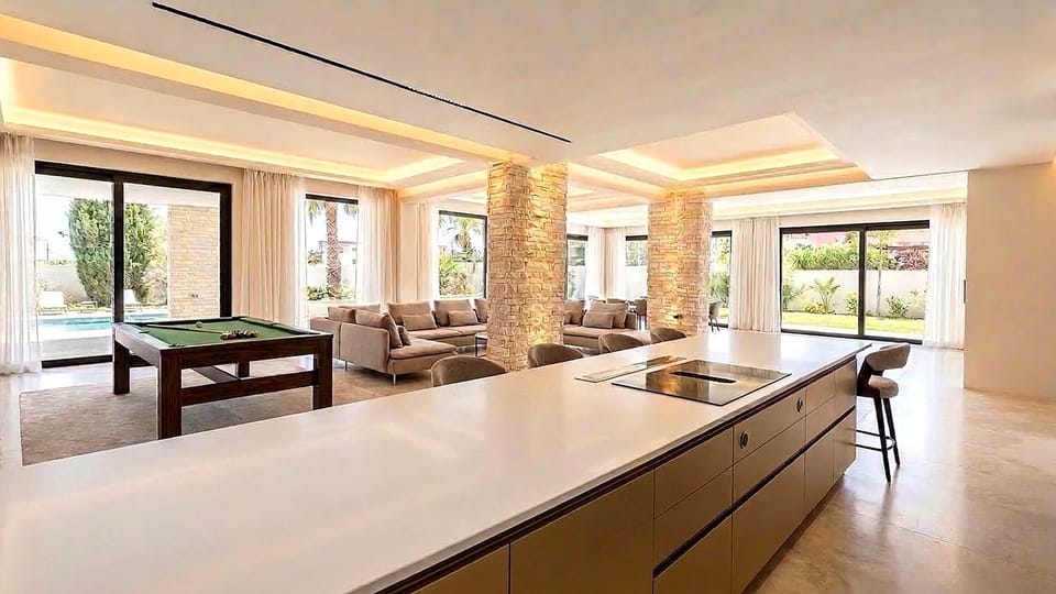 Malibu Kitchen and Lounge 2