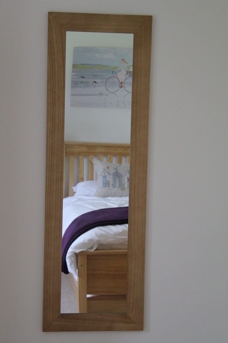 Bed 3 (via the mirror)