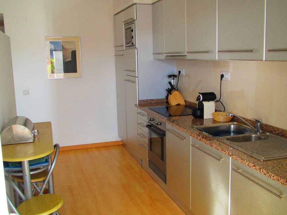 Kitchen with all fitted appliances