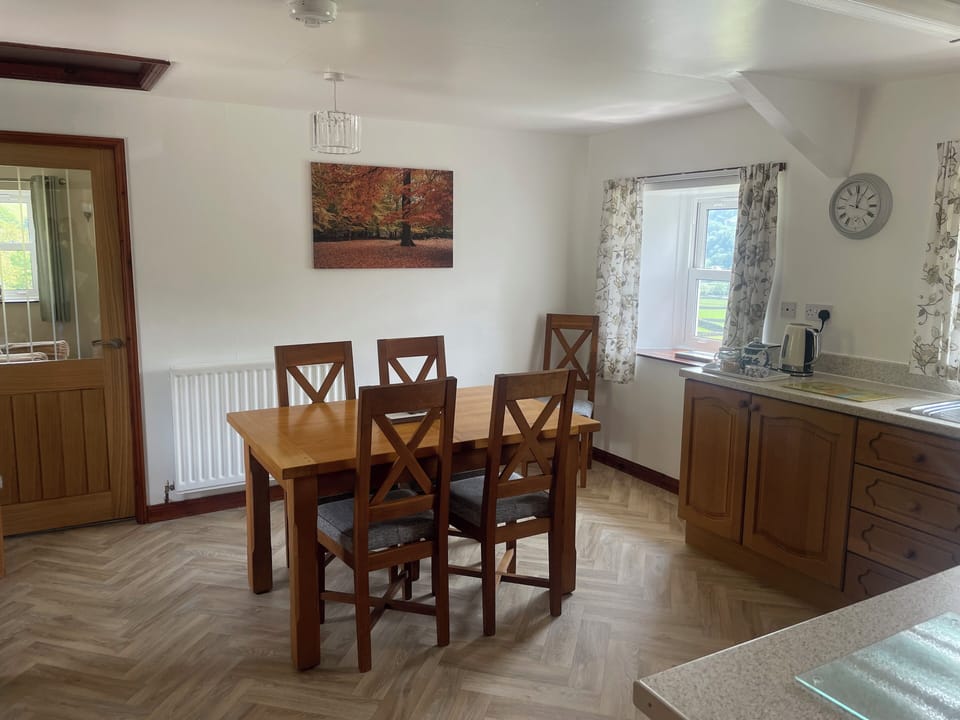 Dining area in Kitchen 