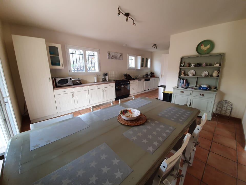 Kitchen diner
