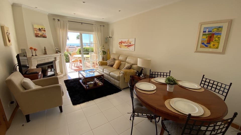 Lounge and dining area