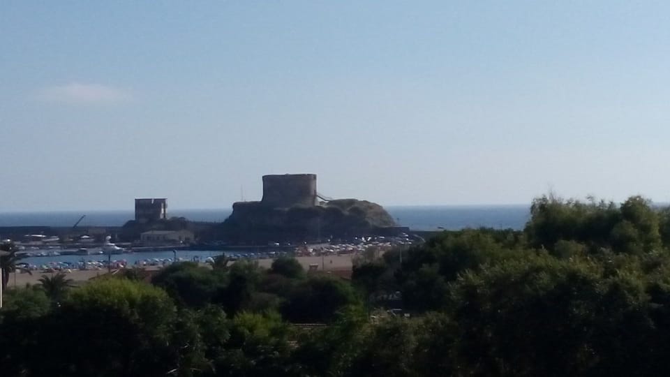 The view from the balconies to the beach
