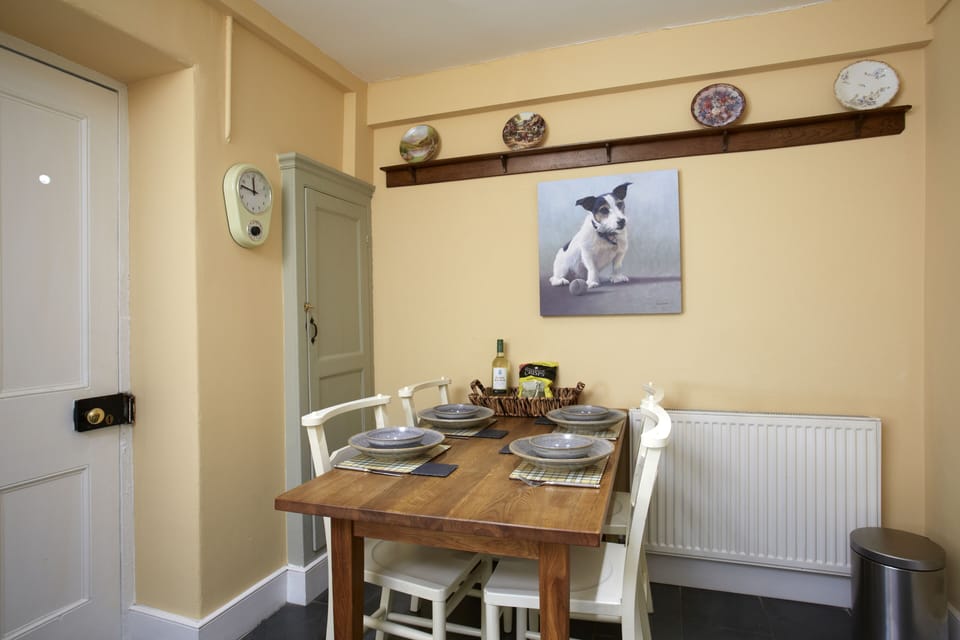 Dining area for four in the Kitchen