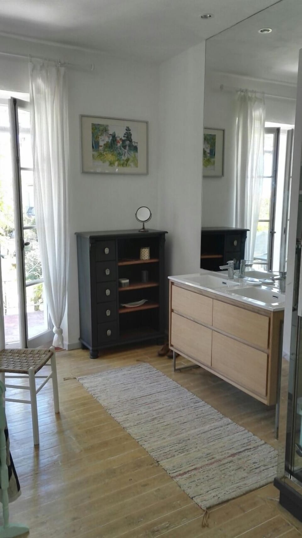 Family bathroom with twin washbasins