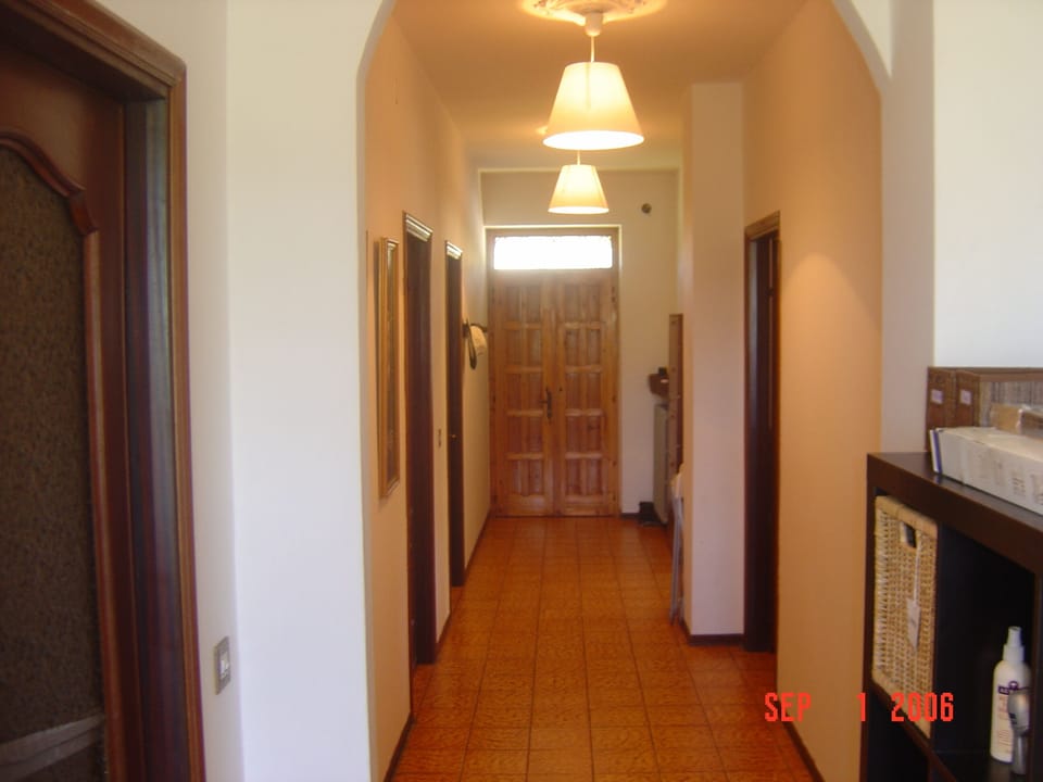 spacious hallway linking all bedrooms and bathroom upstairs