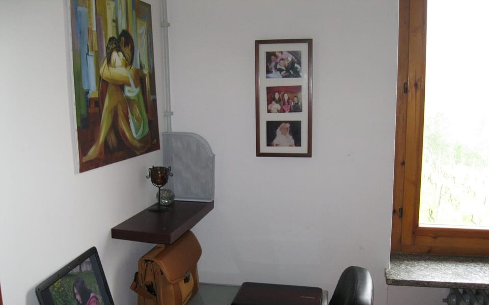 workstation in the master bedroom for those that have to work 