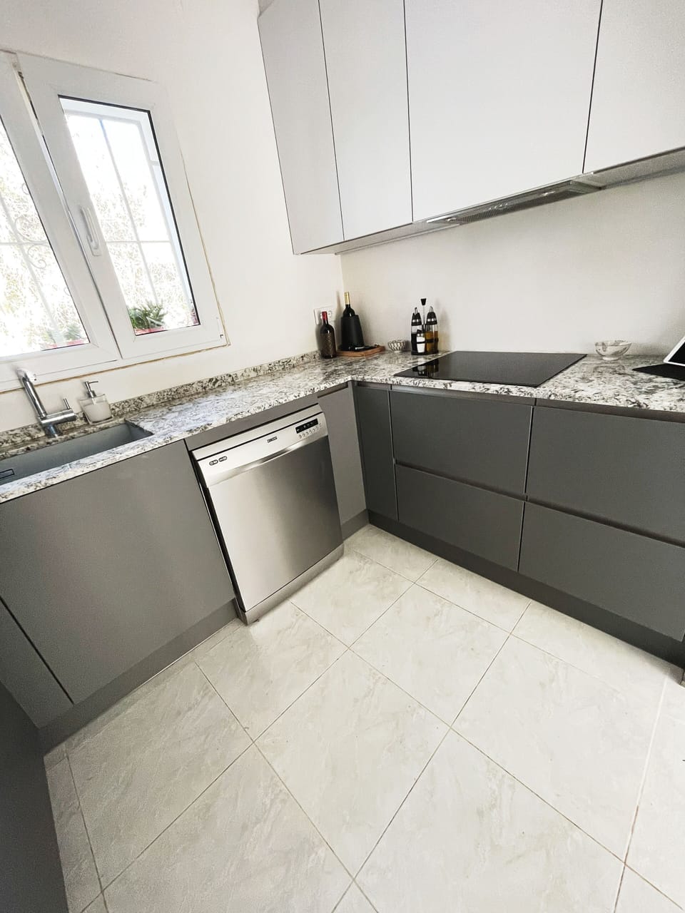 Fully equipped brand new kitchen