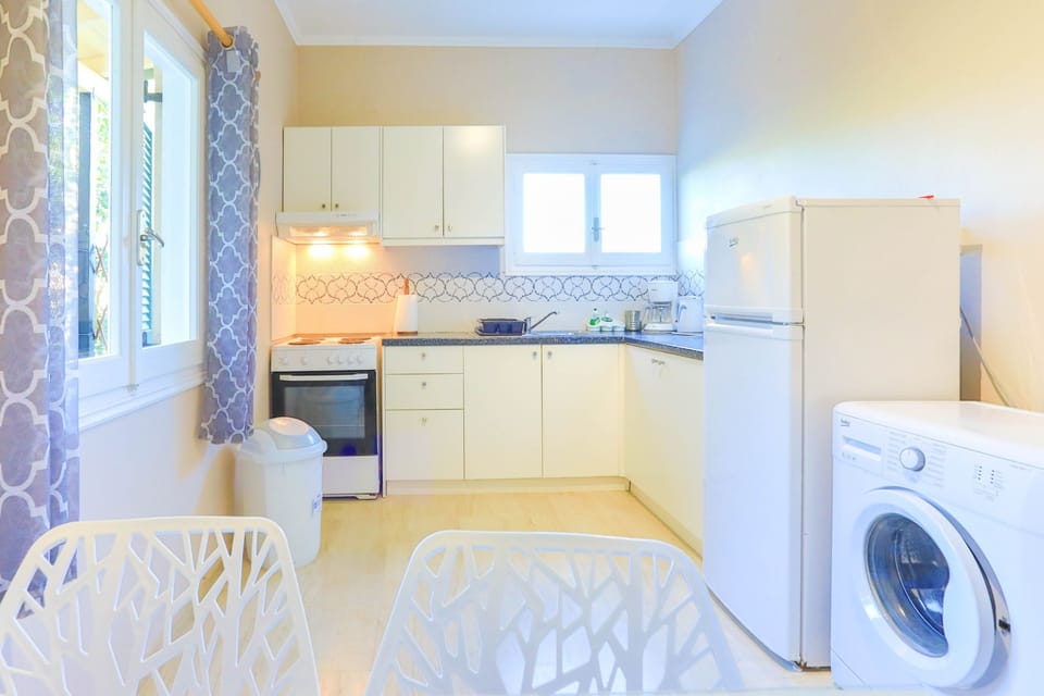 Fridge and washing machine