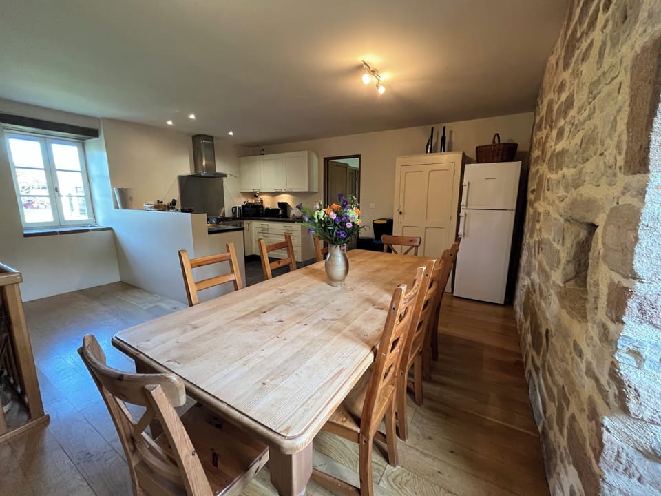 Dining area comfortably seats 8