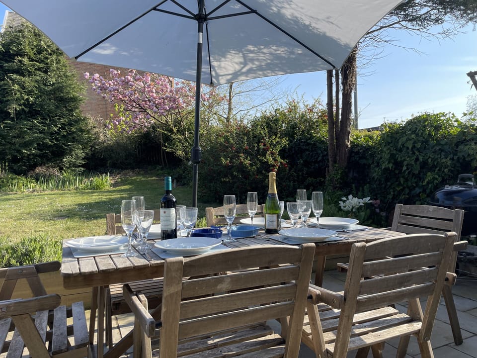 Garden and outside dining 