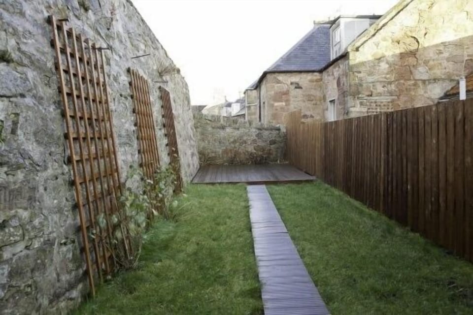 Decking area in secluded garden