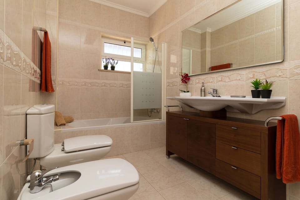 Room 1 en-suite