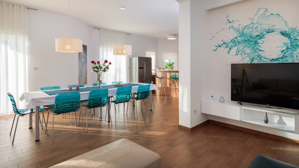 Living and dining room