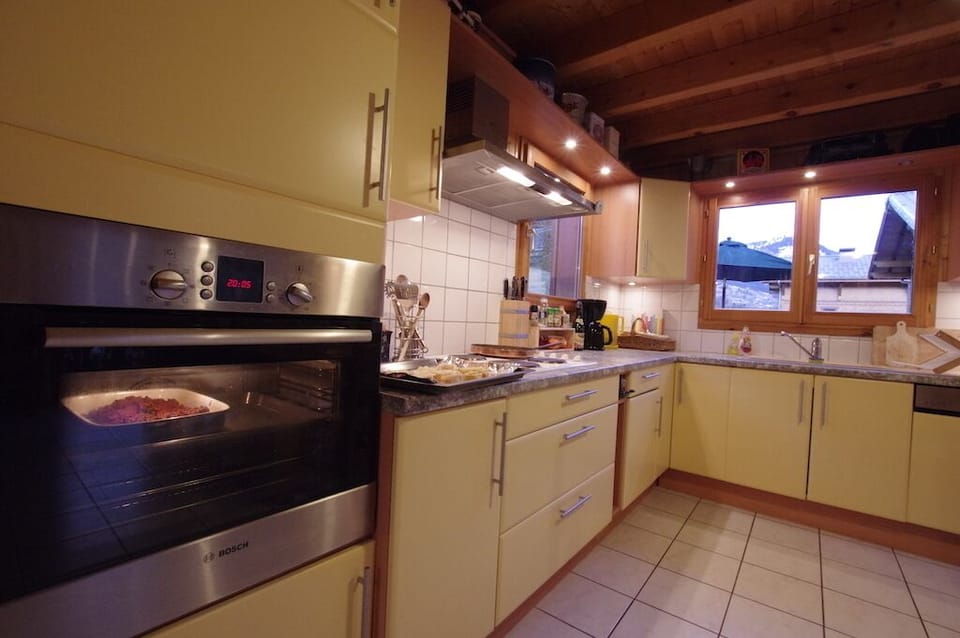 Kitchen area
