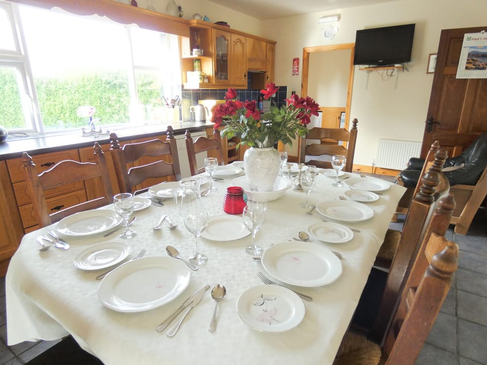 Kitchen  Table seats 8 for reunions or  office meetings  or  family get together