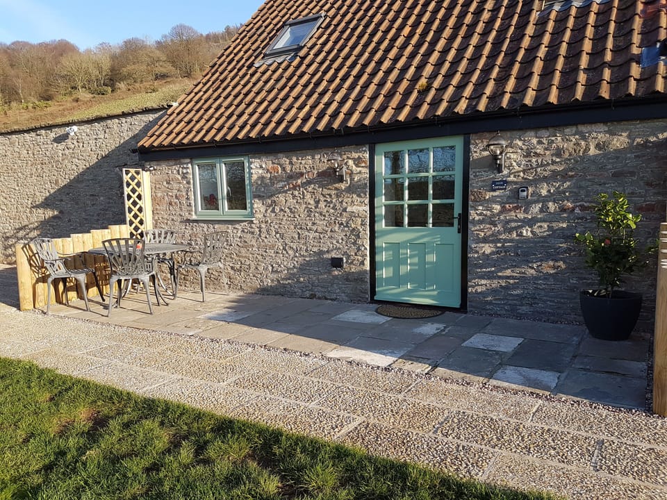 Entrance with low threshold