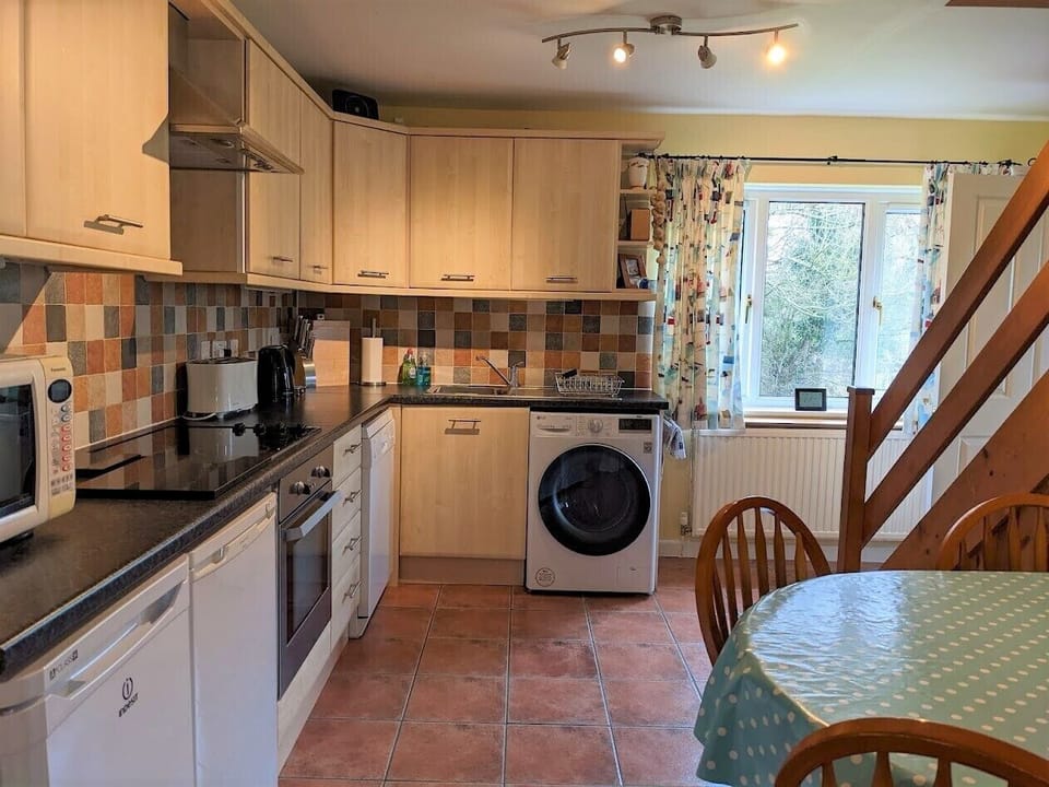 kitchen/Diner and stairs