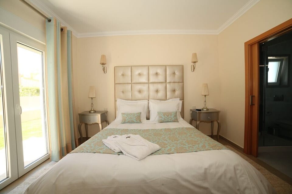 DOUBLE  BEDROOM DOWNSTAIRS