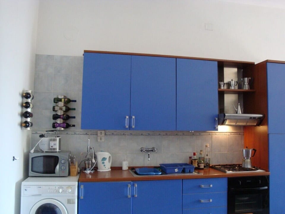 Well equipped kitchen