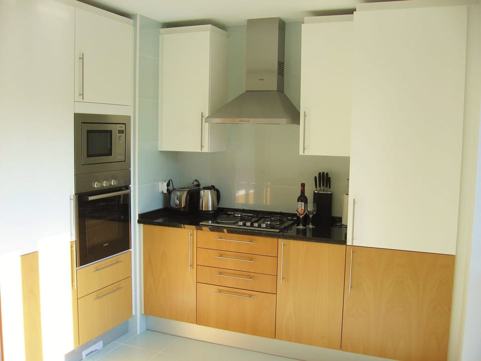 The well equipped kitchen also has great sea views