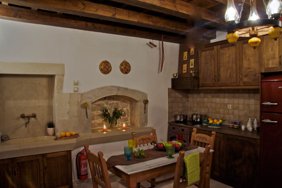 Open plan kitchen, fully equipped!