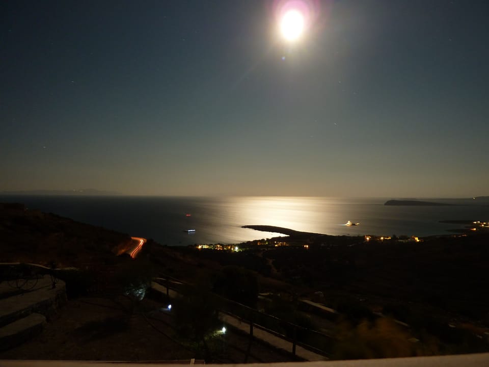 Full moon at the front veranda!