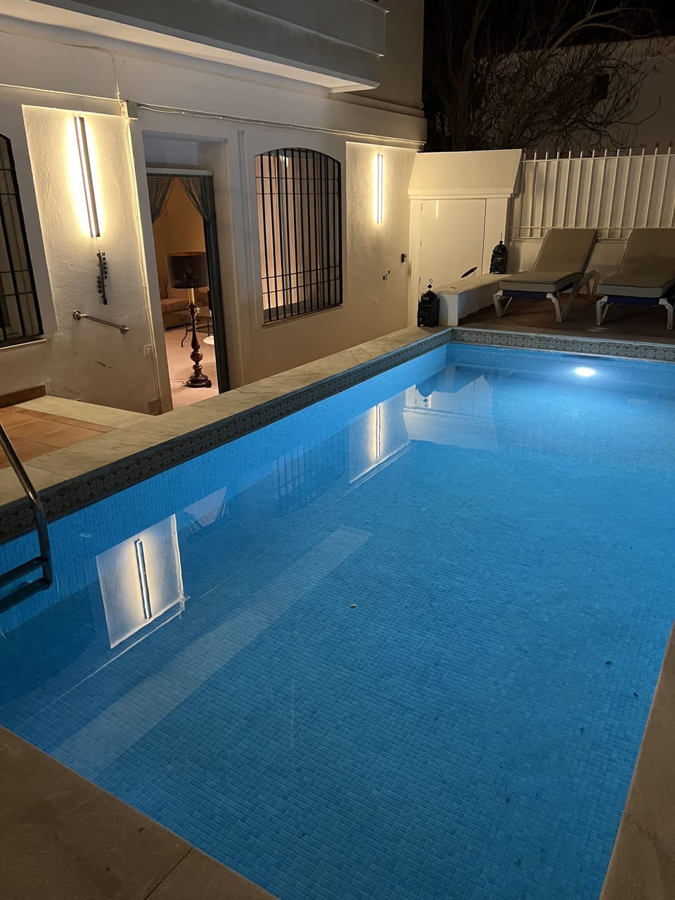 Your own private pool with lighting for alfresco dining in the evening 