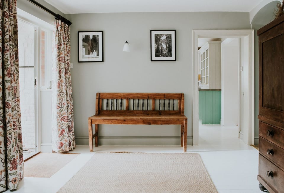 The Gate House, Wimborne: Entrance hall